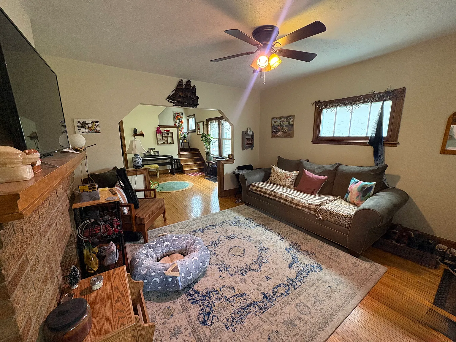 3 bed, 1.5 bath, 1176 sqft, $1,695 — Photo 3