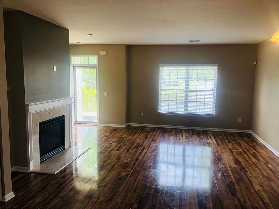 1st image of 29987 Marigold Dr #5
