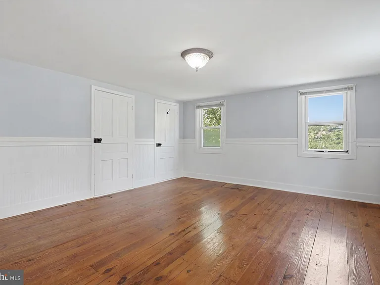 8606 Yellow Springs Rd — Photo 21