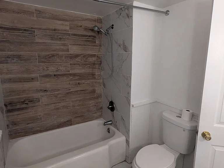 7748 S Main St #21 — Photo 2
