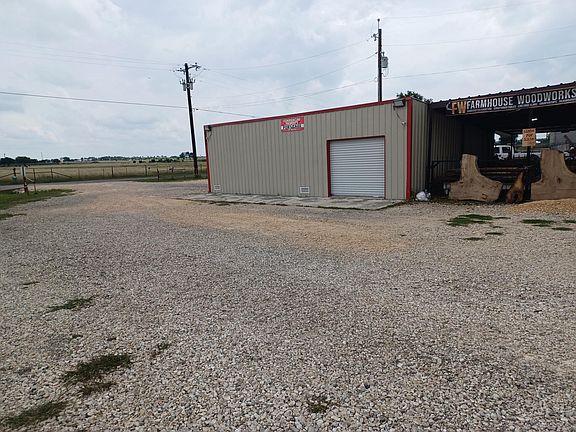 5th image of 8651 N State Highway 123