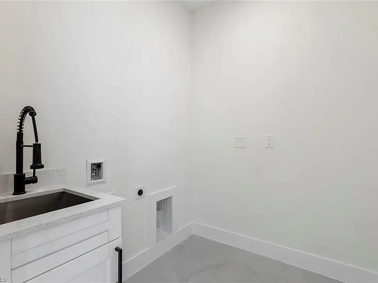 4221 18th St SW — Photo 12