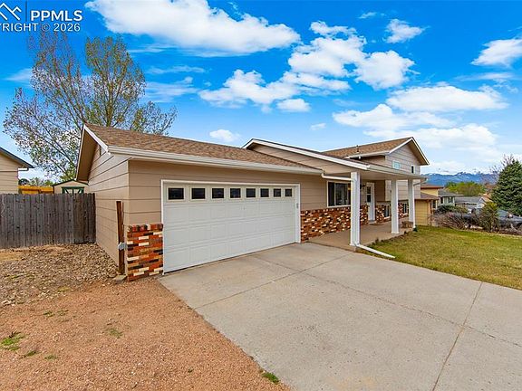 3rd image of 3005 Vickers Dr