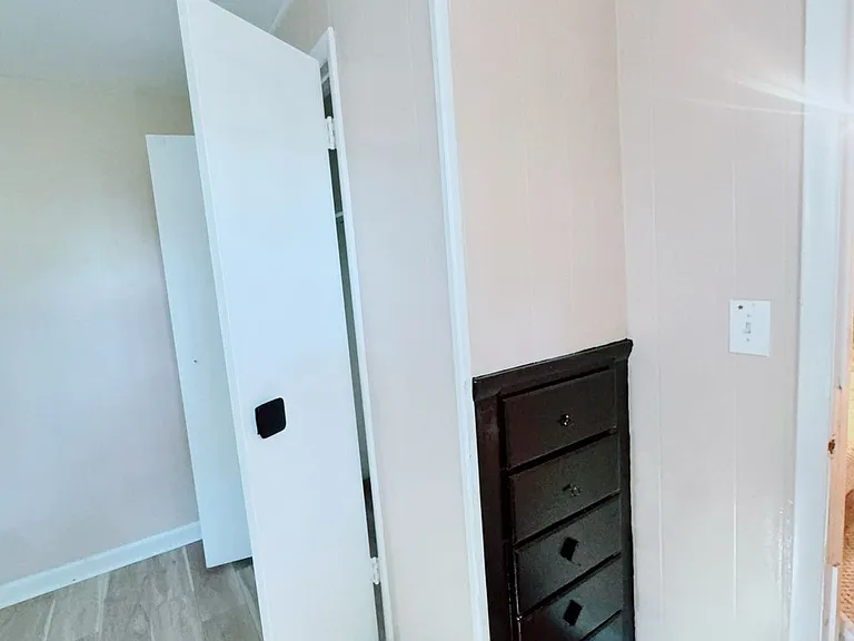 10000 Locust St #BASEMENT — Photo 3