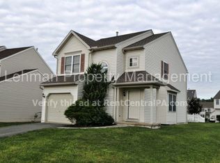 26 Archer Ln, Reading, PA 19607