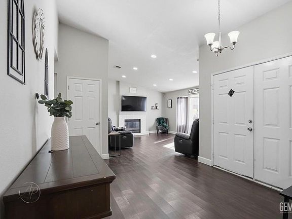 5th image of 1320 El Rancho Dr