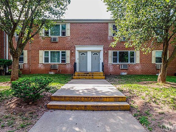 3rd image of 22 York Dr APT 6B