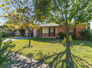 1106 White Oak Dr, Garland, TX 75040