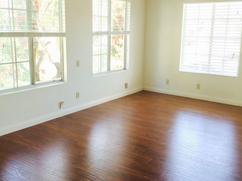 2nd image of 31 Greenfield