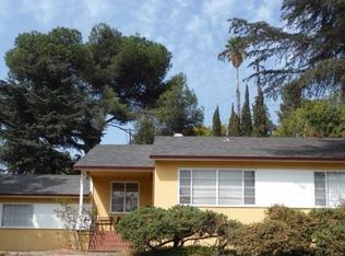 7890 Shadyspring Dr, Burbank, CA 91504
