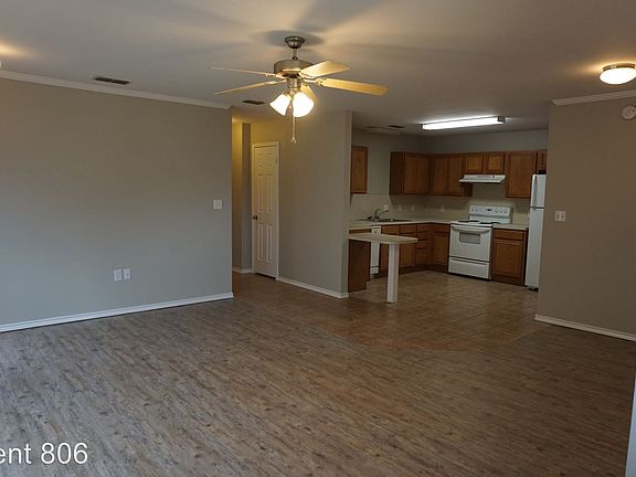 2nd image of 702 N Englewood Ave APT A