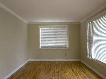 4th image of 1911 Evergreen Ave