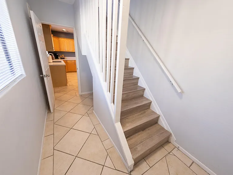 11247 Huston St — Photo 33