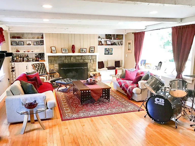 198 Wolfpit Ave — Photo 11