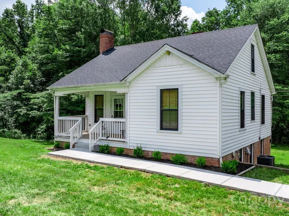 2704 Kool Park Rd NE, Hickory, NC 28601