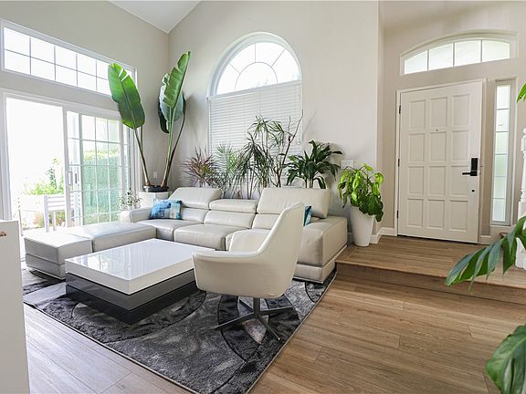 3rd image of 730 Breeze Hill Rd APT 230