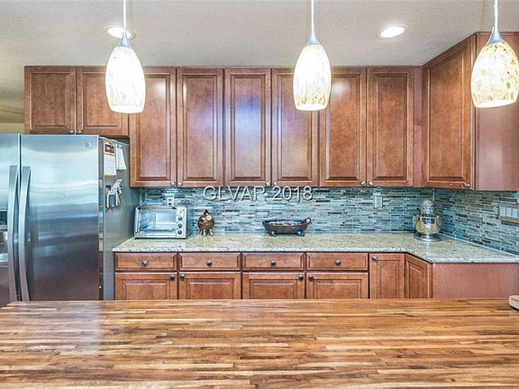 2nd image of 8385 Gresham Dr