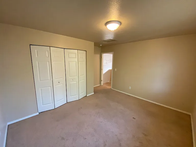 2615 Goldenrod Ln — Photo 8