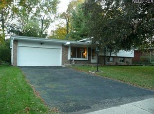 456 Sandhurst Rd, Akron, OH 44333