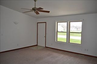 5th image of 20893 River Blvd