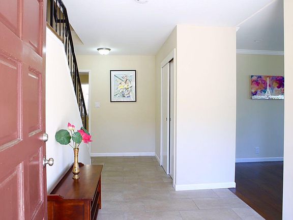 5th image of 1591 Monterey Dr