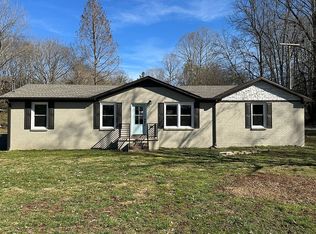 2618 Owens Dr, Santa Fe, TN 38482