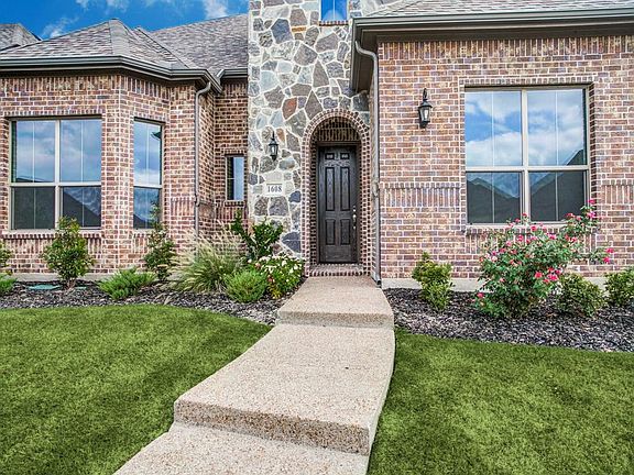 4th image of 1608 Trowbridge Cir
