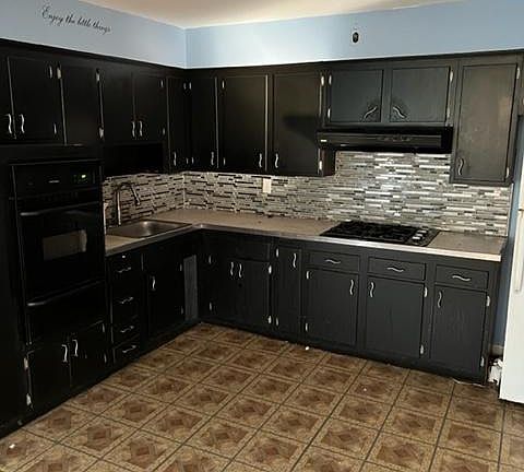 2nd image of 631 E 83rd St #2