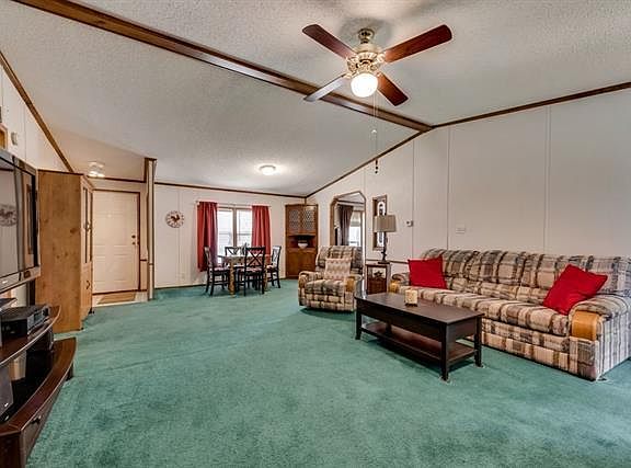 4th image of 2032 Midlake Ln