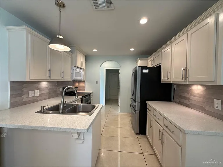 207 E Garfield St — Photo 12