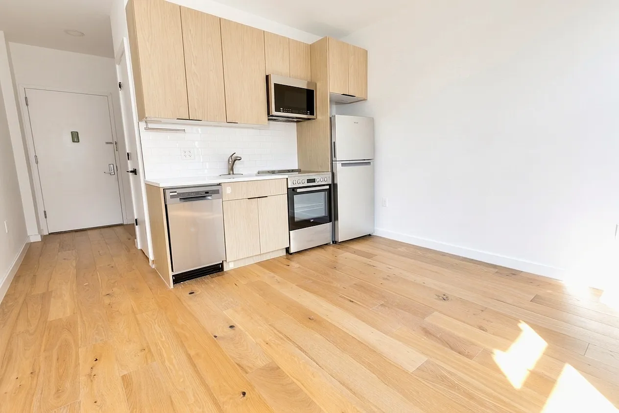 740 West End Avenue — Photo 4