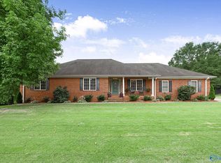 77 Deer Run Rd, Guntersville, AL 35976