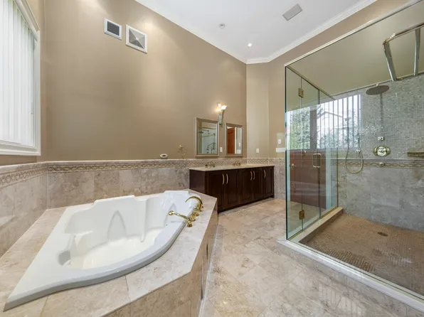 104 Malba Drive image 14 of 25