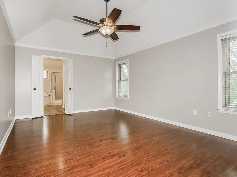 5847 Wendover Cv — Photo 10