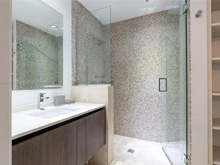88 SW 7th St #2401 — Photo 18