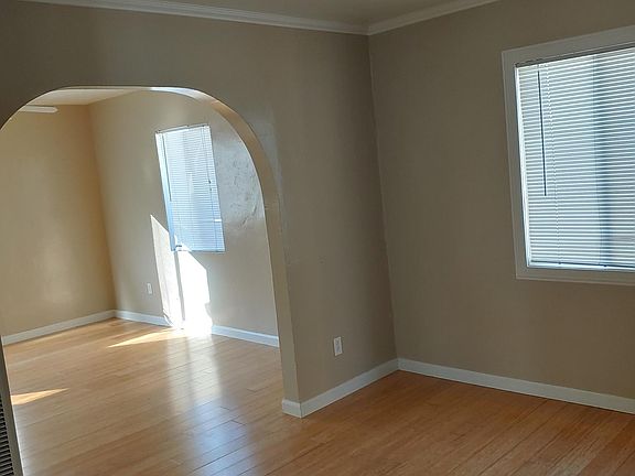 3rd image of 569 Roosevelt St