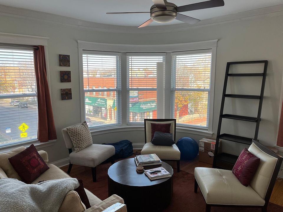 1st image of 1659 W Foster Ave #3