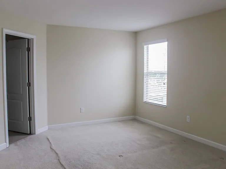 1718 Thetford Cir — Photo 19