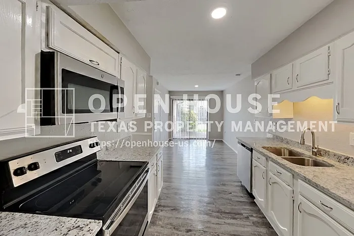 1309 Crestview Dr — Photo 7