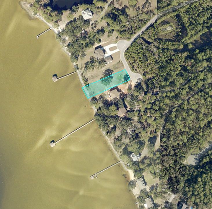 80 feet of waterfront