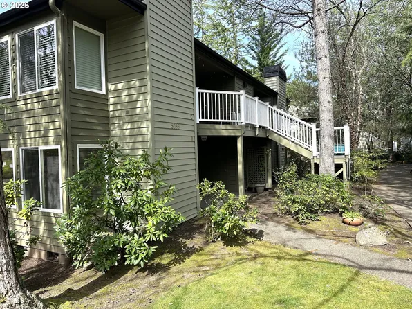 5059 Foothills Dr #D-112, Lake Oswego, OR 97034