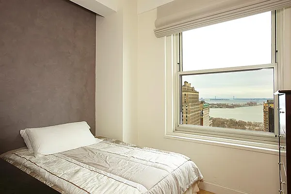 Rented by Town Residential | media 21