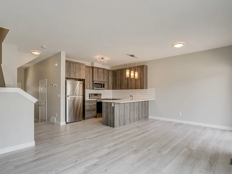 1 Reunion Loop NW — Photo 2