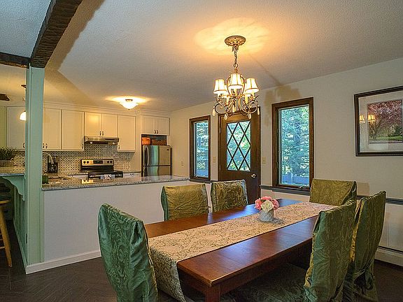 Upstairs dining area
