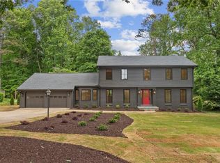 1125 Lake Charles Dr, Roswell, GA 30075