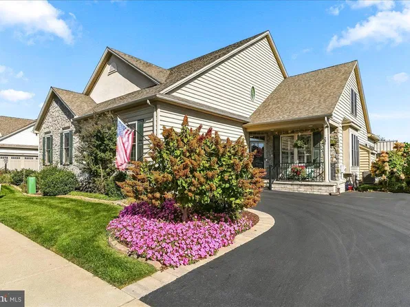 201 Honeycroft Blvd, Cochranville, PA 19330