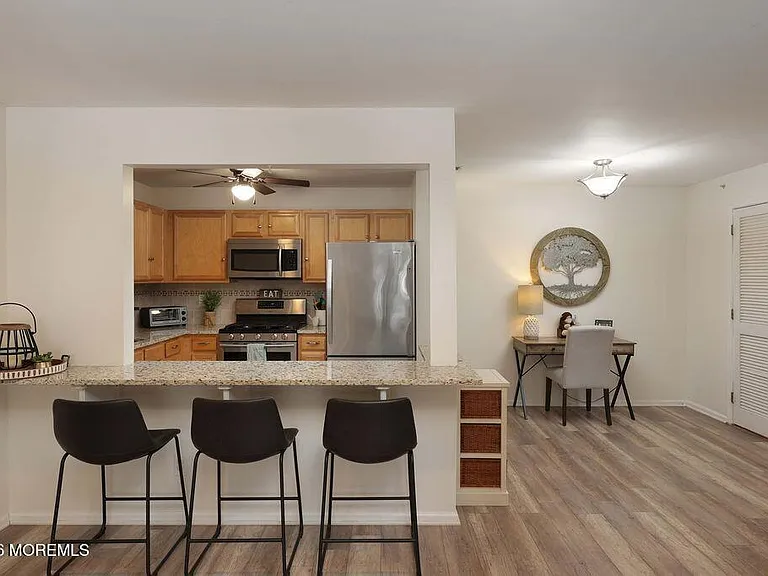 1015 Wedgewood Cir #1015 — Photo 12