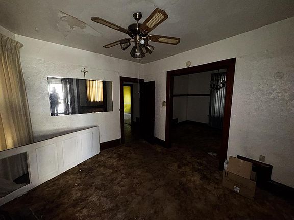 2nd image of 2927 N 12th STREET