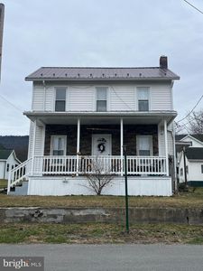 2 W High St, Mcclure, PA, 17841