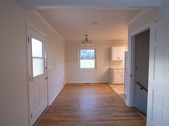 3rd image of 1724 Dora Ave